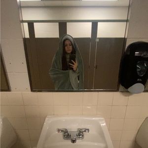 Meet your Posher, Skyler